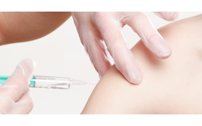 Dolore al braccio post vaccino: Cause e Rimedi